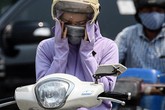 Nhiều hàng hóa ăn theo ngày Hà Nội, Sài Gòn nắng gay gắt Nhiều hàng hóa ăn theo ngày Hà Nội, Sài Gòn nắng gay gắt