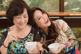 Diễm My 9x xúc động kể về cuộc đời của mẹ ruột: Sống trong bể khổ hôn nhân nhưng vẫn dành dụm từng đồng nuôi con Diễm My 9x xúc động kể về cuộc đời của mẹ ruột: Sống trong bể khổ hôn nhân nhưng vẫn dành dụm từng đồng nuôi con