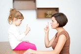 Trước khi trẻ đi học, cha mẹ nhất định phải dạy con không bắt nạt bạn Trước khi trẻ đi học, cha mẹ nhất định phải dạy con không bắt nạt bạn