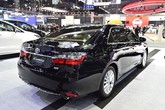 Toyota Camry giảm gần trăm triệu: Tranh nhau hàng dọn kho Toyota Camry giảm gần trăm triệu: Tranh nhau hàng dọn kho