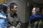 Đưa 1 tỉ cho chồng mua nhà, vợ ngã ngửa vì không có tên trên sổ đỏ và bị chồng đề nghị ly hôn Đưa 1 tỉ cho chồng mua nhà, vợ ngã ngửa vì không có tên trên sổ đỏ và bị chồng đề nghị ly hôn