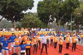 Hơn 5.000 người cùng nhau tập thể dục cạnh Hồ Gươm Hơn 5.000 người cùng nhau tập thể dục cạnh Hồ Gươm