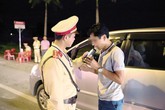Bi hài chuyện CSGT mật phục xử lý tài xế vừa rời quán nhậu Bi hài chuyện CSGT mật phục xử lý tài xế vừa rời quán nhậu