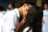 Nam sinh lớp 10 làm bạn có bầu: Đã đến lúc dặn con mang bao cao su Nam sinh lớp 10 làm bạn có bầu: Đã đến lúc dặn con mang bao cao su