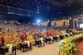 Đại lễ Vesak: Hàng vạn Phật tử đổ về tham dự khiến mọi ngả đường tắc nghẽn từ sáng sớm Đại lễ Vesak: Hàng vạn Phật tử đổ về tham dự khiến mọi ngả đường tắc nghẽn từ sáng sớm