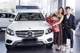Ưng Hoàng Phúc tậu xế hộp gần 2 tỷ để chở vợ bầu Ưng Hoàng Phúc tậu xế hộp gần 2 tỷ để chở vợ bầu