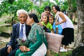 Quà cưới của cụ ông 73 tuổi và vợ hai sau hơn 20 năm ngày cưới Quà cưới của cụ ông 73 tuổi và vợ hai sau hơn 20 năm ngày cưới