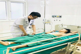 Sau cú ngã xe đạp, bé trai 10 tuổi nhập viện cấp cứu vì vỡ gan Sau cú ngã xe đạp, bé trai 10 tuổi nhập viện cấp cứu vì vỡ gan