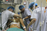 Cứu sống người đàn ông vỡ tim nguy kịch trong gang tấc Cứu sống người đàn ông vỡ tim nguy kịch trong gang tấc