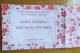 Những kiểu khen thưởng khiến phụ huynh hoang mang, không biết "đường nào mà lần" Những kiểu khen thưởng khiến phụ huynh hoang mang, không biết "đường nào mà lần"