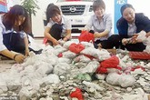 Nữ “đại gia” mang 66 túi tiền xu đi mua ô tô, 17 nhân viên đếm 3 ngày mới xong Nữ “đại gia” mang 66 túi tiền xu đi mua ô tô, 17 nhân viên đếm 3 ngày mới xong