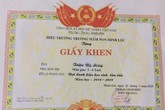 Trẻ mầm non được trao giấy khen học sinh tiên tiến, xuất sắc Trẻ mầm non được trao giấy khen học sinh tiên tiến, xuất sắc