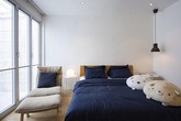 Căn nhà hình ống tăm tối bỗng lột xác nhờ thiết kế đơn giản hiện đại Căn nhà hình ống tăm tối bỗng lột xác nhờ thiết kế đơn giản hiện đại