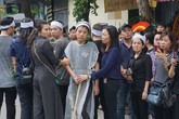 Học sinh tự kỉ con nạn nhân tử vong ở hầm Kim Liên được hỗ trợ ăn học đến 16 tuổi Học sinh tự kỉ con nạn nhân tử vong ở hầm Kim Liên được hỗ trợ ăn học đến 16 tuổi