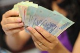 Hạn chế tín dụng đen: Người lao động có thể được tạm ứng tới 3 tháng lương Hạn chế tín dụng đen: Người lao động có thể được tạm ứng tới 3 tháng lương