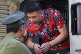 Văn Kính Dương hé lộ những nhân vật bí ẩn góp vốn gây dựng đường dây sản xuất ma túy lớn nhất nước Văn Kính Dương hé lộ những nhân vật bí ẩn góp vốn gây dựng đường dây sản xuất ma túy lớn nhất nước