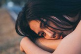 Mỗi khi đi chơi, chồng đều bắt tôi ăn mặc theo sở thích của anh khiến tôi xấu hổ nhục nhã vì không chịu nổi ánh mắt mọi người Mỗi khi đi chơi, chồng đều bắt tôi ăn mặc theo sở thích của anh khiến tôi xấu hổ nhục nhã vì không chịu nổi ánh mắt mọi người