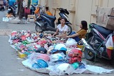 Muôn kiểu lấn chiếm lòng đường vỉa hè bá đạo ở Thủ đô Muôn kiểu lấn chiếm lòng đường vỉa hè bá đạo ở Thủ đô