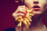 Đáng sợ kiểu ăn khiến não bị co lại mà nhiều người mắc phải Đáng sợ kiểu ăn khiến não bị co lại mà nhiều người mắc phải