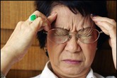 Bệnh chóng mặt ở người già: Dễ gặp nguy hiểm nếu chủ quan Bệnh chóng mặt ở người già: Dễ gặp nguy hiểm nếu chủ quan