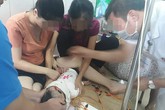 Bé gái 12 tháng liệt dây thần kinh ngoại biên do nằm điều hòa: BS khuyến cáo cách chăm sóc con an toàn Bé gái 12 tháng liệt dây thần kinh ngoại biên do nằm điều hòa: BS khuyến cáo cách chăm sóc con an toàn