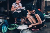 Vợ cũ Huy Khánh tiếp tục gây tranh cãi khi dạy dỗ H'Hen Niê: 'Tươm tất chỉn chu không nhất thiết phải mang giày hiệu 30 triệu đồng đâu' Vợ cũ Huy Khánh tiếp tục gây tranh cãi khi dạy dỗ H'Hen Niê: 'Tươm tất chỉn chu không nhất thiết phải mang giày hiệu 30 triệu đồng đâu'
