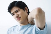 Làm gì khi đau mỏi ở cổ? Làm gì khi đau mỏi ở cổ?