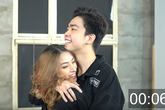 Vừa gây sốt với màn cầu hôn lãng mạn, tình trẻ của Thu Thủy lại bị 'soi' nhan sắc khác lạ trong clip thân mật với bạn gái cũ Vừa gây sốt với màn cầu hôn lãng mạn, tình trẻ của Thu Thủy lại bị 'soi' nhan sắc khác lạ trong clip thân mật với bạn gái cũ