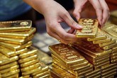 Giá vàng tăng kỷ lục: Vượt ngưỡng 39 triệu đồng Giá vàng tăng kỷ lục: Vượt ngưỡng 39 triệu đồng