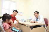 Bé gái 12 tuổi bị thủng dạ dày rất nguy hiểm Bé gái 12 tuổi bị thủng dạ dày rất nguy hiểm