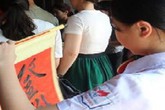 Cầu may thế nào ở Văn Miếu Quốc Tử Giám trong kỳ thi THPT 2019 để mong con thi cử đỗ đạt? Cầu may thế nào ở Văn Miếu Quốc Tử Giám trong kỳ thi THPT 2019 để mong con thi cử đỗ đạt?