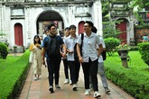 Sĩ tử đổ về Văn Miếu - Quốc Tử Giám thành tâm cầu may trước ngày thi THPT Quốc gia 2019 Sĩ tử đổ về Văn Miếu - Quốc Tử Giám thành tâm cầu may trước ngày thi THPT Quốc gia 2019