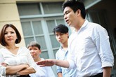 Bỏ 1 tỷ thuê giang hồ chém chồng, vợ bác sĩ Chiêm Quốc Thái hầu tòa Bỏ 1 tỷ thuê giang hồ chém chồng, vợ bác sĩ Chiêm Quốc Thái hầu tòa