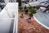 Gia chủ Sài Gòn có thể tiếp khách trên mái nhà Gia chủ Sài Gòn có thể tiếp khách trên mái nhà