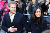 Harry nài nỉ Meghan chuyển vào cung điện sống lúc yêu nhau Harry nài nỉ Meghan chuyển vào cung điện sống lúc yêu nhau