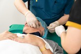 NSND Chí Trung: “Ai bảo nam giới không coi trọng sắc đẹp!” NSND Chí Trung: “Ai bảo nam giới không coi trọng sắc đẹp!”