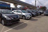 Giá ô tô liên tục giảm sâu, dân Việt vẫn chê cao ngất ngưởng Giá ô tô liên tục giảm sâu, dân Việt vẫn chê cao ngất ngưởng