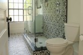 Sử dụng gạch lát sàn họa tiết sẽ khiến bạn phải ngỡ ngàng khi bước vào phòng tắm Sử dụng gạch lát sàn họa tiết sẽ khiến bạn phải ngỡ ngàng khi bước vào phòng tắm