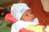Hải Dương: Phát hiện bé gái sơ sinh bị bỏ rơi trong đêm trước cổng chùa Tranh Hải Dương: Phát hiện bé gái sơ sinh bị bỏ rơi trong đêm trước cổng chùa Tranh