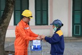Bình nước miễn phí – mát lòng ngày hè Bình nước miễn phí – mát lòng ngày hè