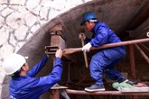 Dự án đục thông 127 vòm cầu Phùng Hưng chưa hẹn ngày “về đích” Dự án đục thông 127 vòm cầu Phùng Hưng chưa hẹn ngày “về đích”