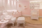 Phòng ngủ dành riêng cho cô công chúa nhỏ khiến người lớn chỉ muốn bé lại Phòng ngủ dành riêng cho cô công chúa nhỏ khiến người lớn chỉ muốn bé lại