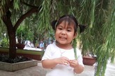 Mẹ bé gái 3 tuổi dân tộc Thái 10 lần phẫu thuật gửi lời cảm ơn độc giả Vòng tay Nhân ái Mẹ bé gái 3 tuổi dân tộc Thái 10 lần phẫu thuật gửi lời cảm ơn độc giả Vòng tay Nhân ái