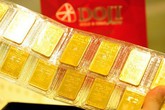 Giá vàng tăng "sốt xình xịch" vượt mốc 39,5 triệu đồng Giá vàng tăng "sốt xình xịch" vượt mốc 39,5 triệu đồng