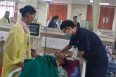 Hà Nội: Mới 17 tuổi, nam sinh đã đột quỵ sau 30 phút xuất hiện cơn đau đầu dữ dội Hà Nội: Mới 17 tuổi, nam sinh đã đột quỵ sau 30 phút xuất hiện cơn đau đầu dữ dội