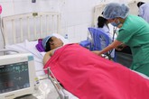 Báo động đỏ toàn bệnh viện để cứu sản phụ nặng 1 tạ Báo động đỏ toàn bệnh viện để cứu sản phụ nặng 1 tạ