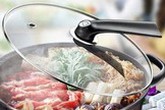 Nam thanh niên bị hất nồi lẩu vào mặt tại tiệc cưới Nam thanh niên bị hất nồi lẩu vào mặt tại tiệc cưới