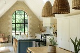 3 phong cách thiết kế nhà bếp cổ điển kiểu Anh dưới đây sẽ khiến bạn "chết mê chết mệt" 3 phong cách thiết kế nhà bếp cổ điển kiểu Anh dưới đây sẽ khiến bạn "chết mê chết mệt"