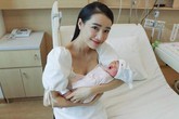 Nhã Phương liên tục lộ ảnh gầy gò, dáng khẳng khiu Nhã Phương liên tục lộ ảnh gầy gò, dáng khẳng khiu