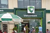 Truy bắt đối tượng bịt mặt lao vào ngân hàng dùng súng uy hiếp nhân viên Truy bắt đối tượng bịt mặt lao vào ngân hàng dùng súng uy hiếp nhân viên